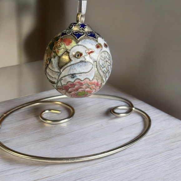 Vtg Cloisonné  Christmas Bulb Ornament Hand Painted Dove Heart Flower Silver - Picture 2 of 8